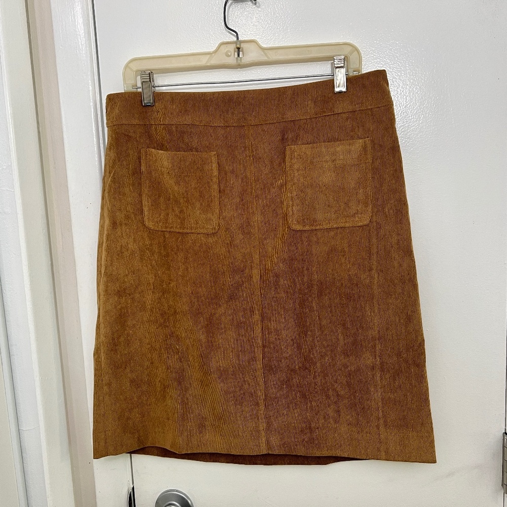 NEW with a tag 'Zac&Rachel' Corduroy Midi Skirt Tan Size 10 sable color - cute!